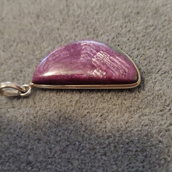 Ruby zoisite pendant. - Picture 6 of 6